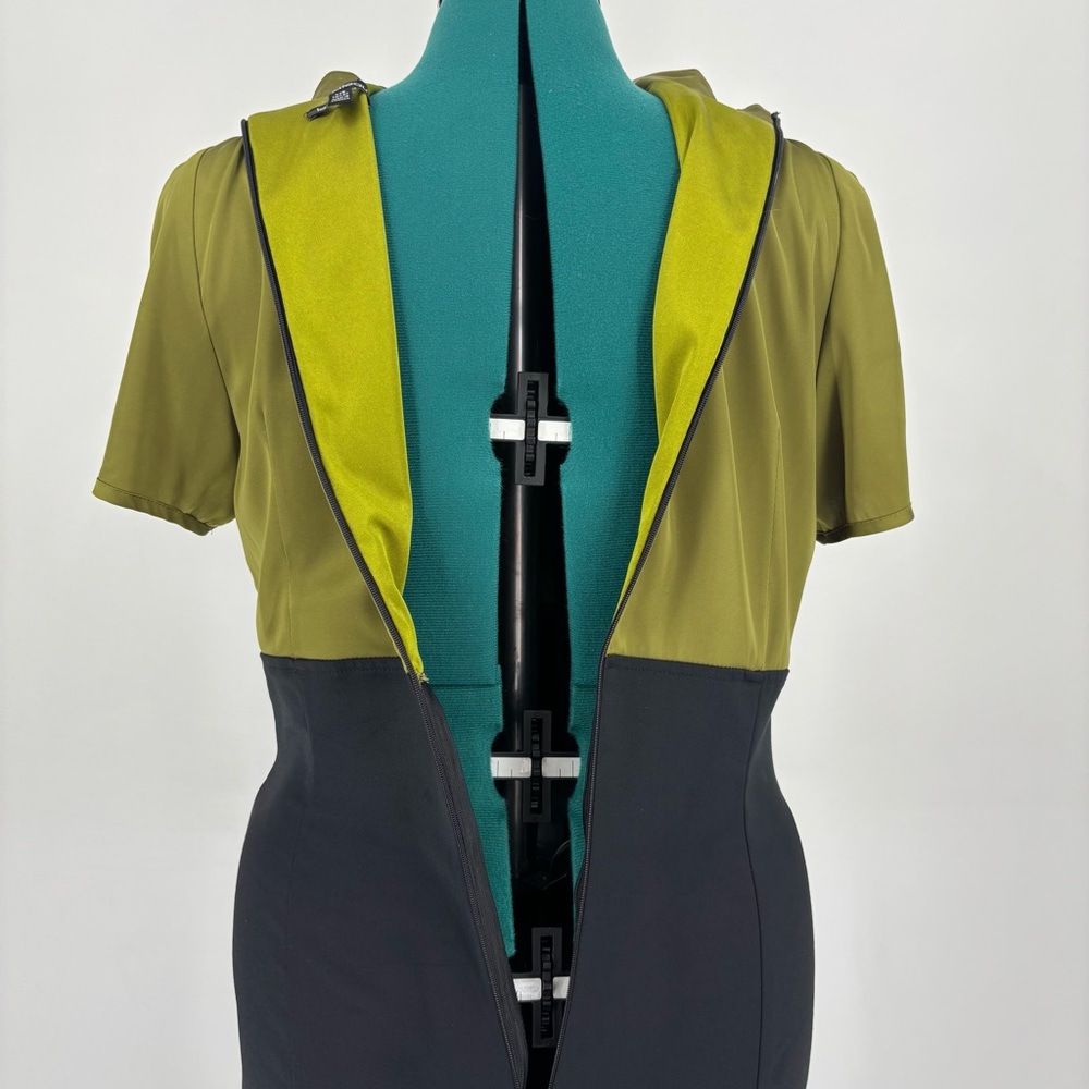 le chateau Chartreuse and Black Short Sleeve Ruffle Neck Wiggle Skirt, Large - Picture 9 of 17